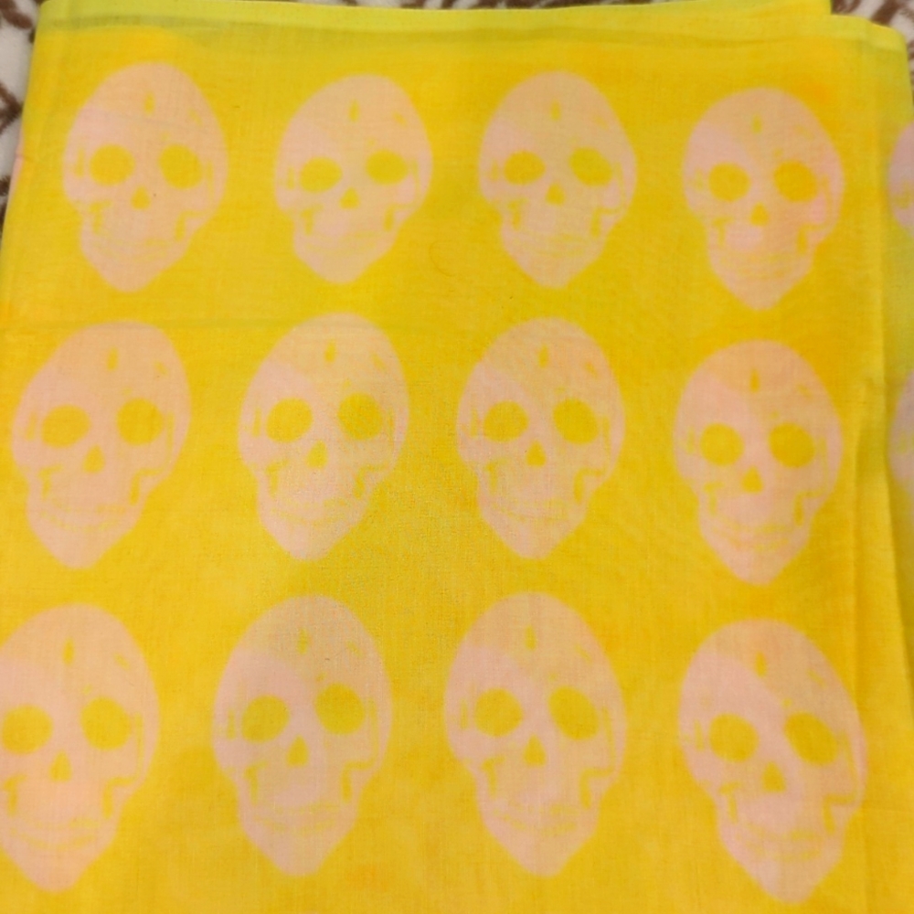 Alexander McQueen style skull scarf